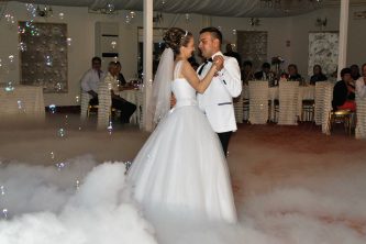 dansul-mirilor-nunta-resita-Codrut-evenimenteresita-.ro-1